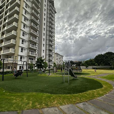2 Bedroom Condo Unit Near Sm Bf & Naia At The Atherton By Dmci With 2 Balcony Paranaque City Zewnętrze zdjęcie