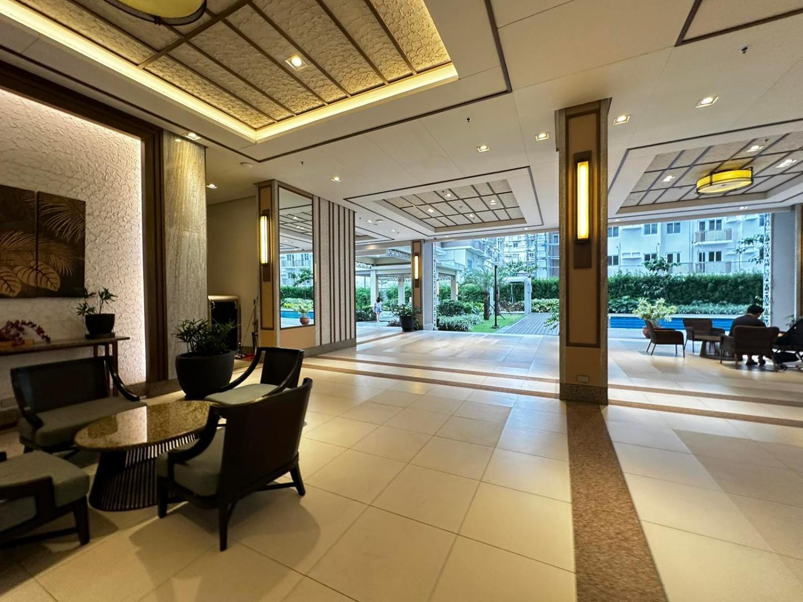 2 Bedroom Condo Unit Near Sm Bf & Naia At The Atherton By Dmci With 2 Balcony Paranaque City Zewnętrze zdjęcie