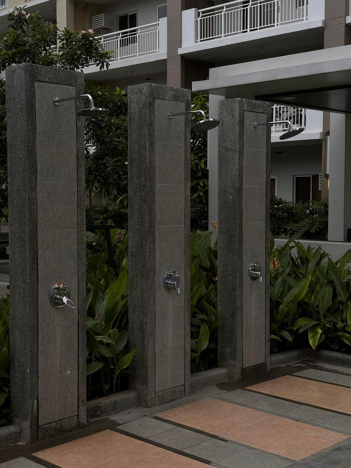 2 Bedroom Condo Unit Near Sm Bf & Naia At The Atherton By Dmci With 2 Balcony Paranaque City Zewnętrze zdjęcie