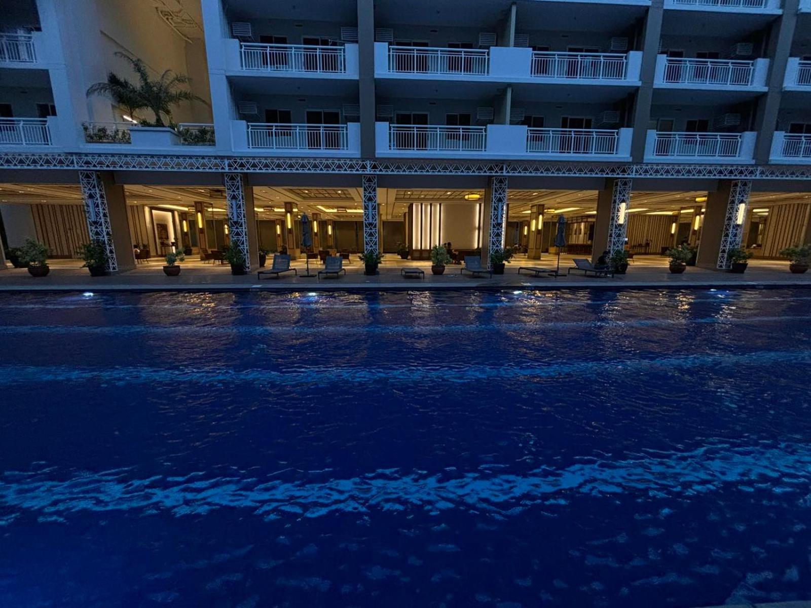 2 Bedroom Condo Unit Near Sm Bf & Naia At The Atherton By Dmci With 2 Balcony Paranaque City Zewnętrze zdjęcie