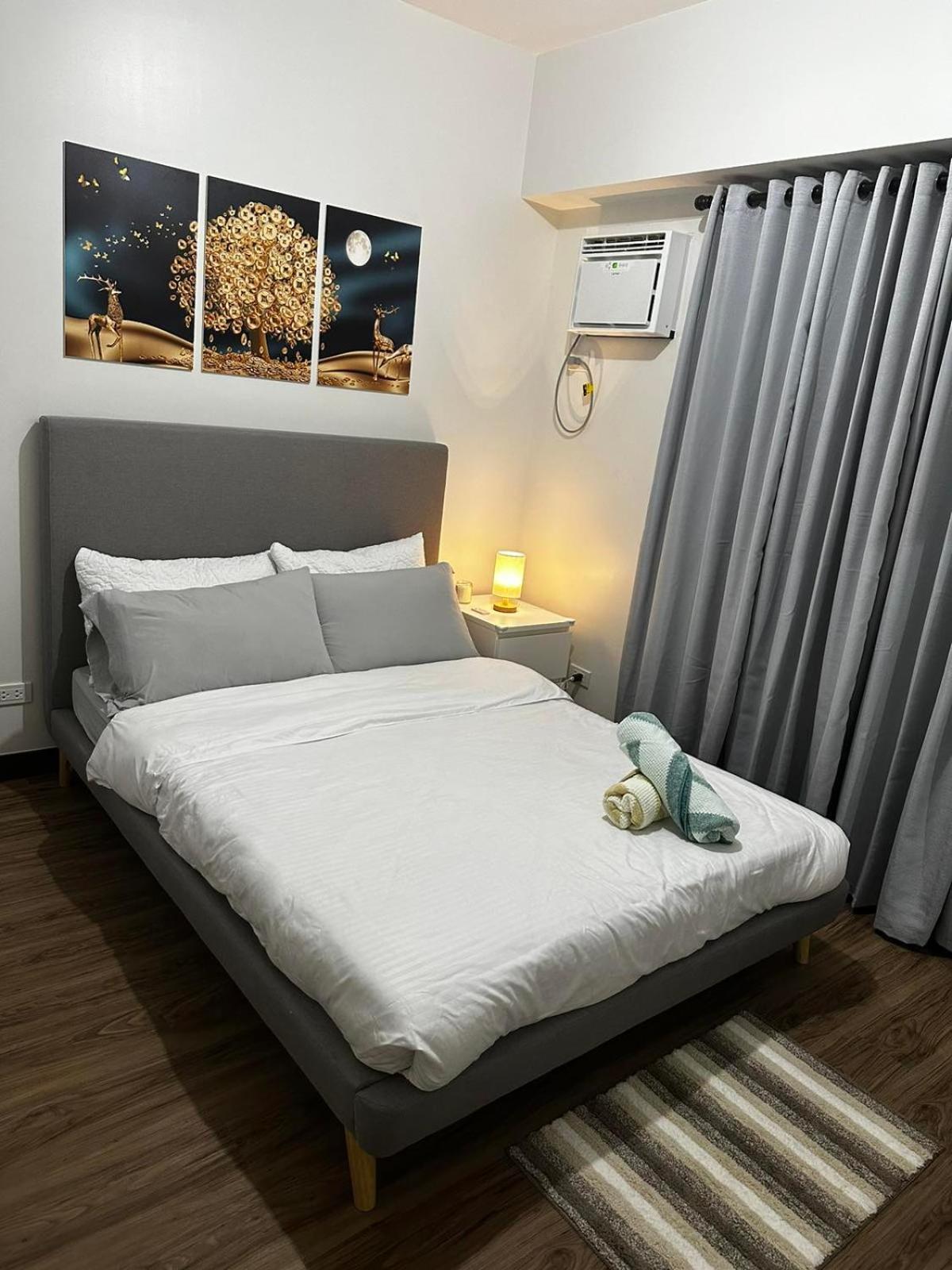 2 Bedroom Condo Unit Near Sm Bf & Naia At The Atherton By Dmci With 2 Balcony Paranaque City Zewnętrze zdjęcie