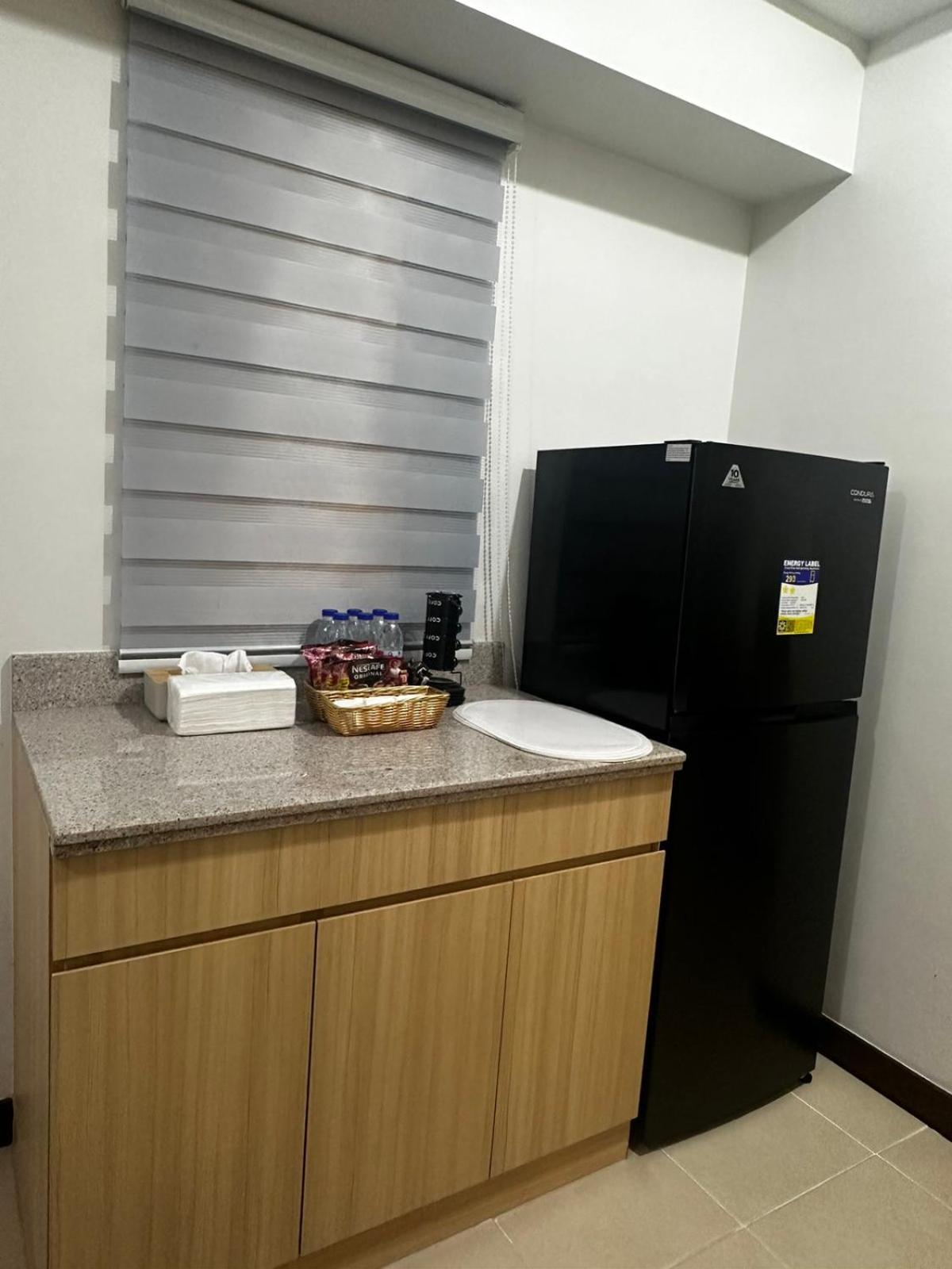 2 Bedroom Condo Unit Near Sm Bf & Naia At The Atherton By Dmci With 2 Balcony Paranaque City Zewnętrze zdjęcie