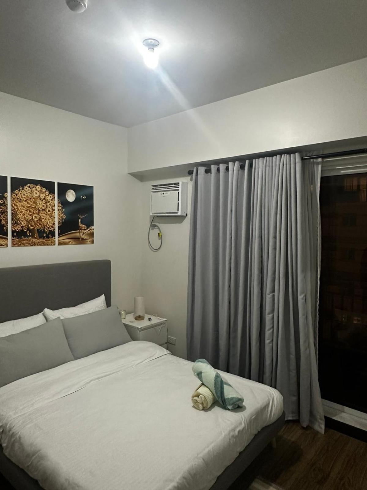 2 Bedroom Condo Unit Near Sm Bf & Naia At The Atherton By Dmci With 2 Balcony Paranaque City Zewnętrze zdjęcie